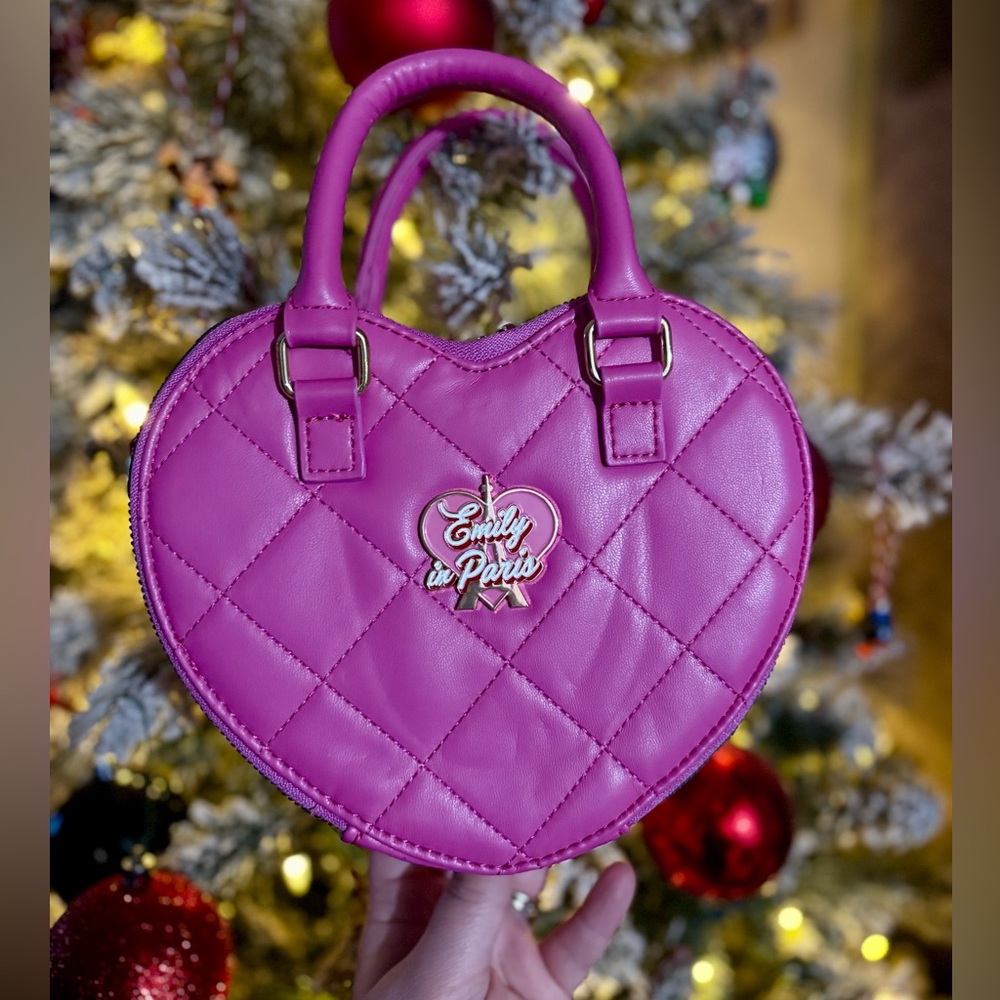 Emily in Paris - Heart-Shaped Bag